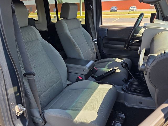 Used 2007 Blue Jeep Unlimited Sahara image 18