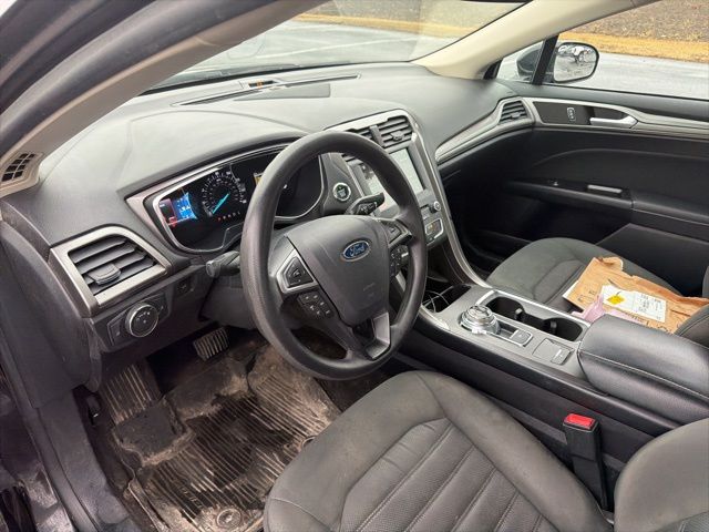 Used 2017 Ford Fusion SE 4D Sedan