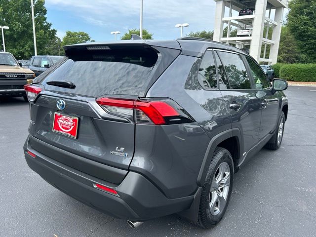 2024 Toyota RAV4 LE - Photo 7