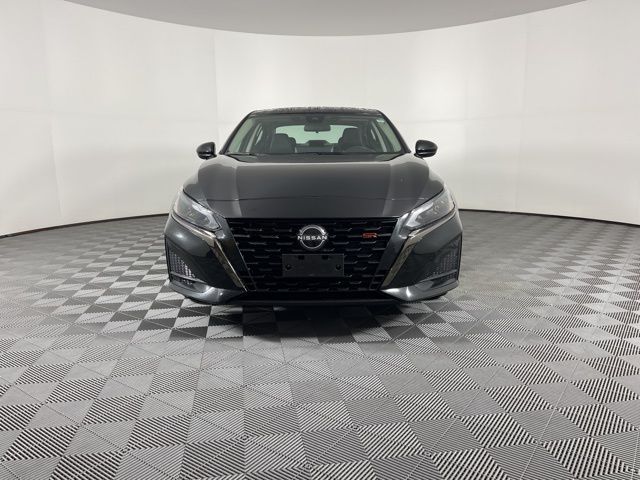 2023 Nissan Altima 2.5 SR 3