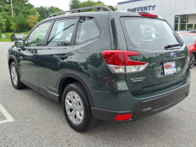 2024 Subaru Forester Base Green at Subaru and VW of Moon Township