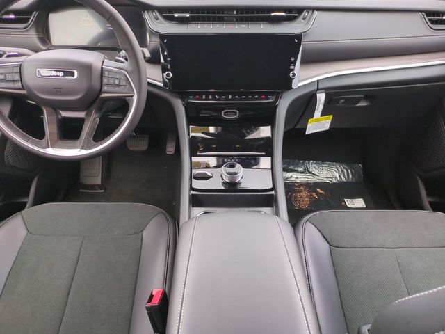 new 2026 Jeep Grand Cherokee car, priced at $41,307