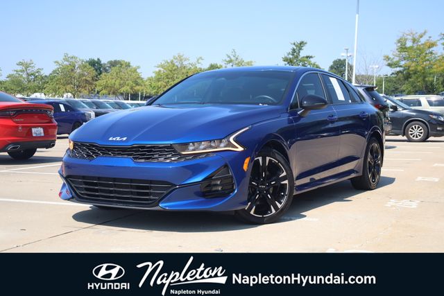 Sapphire Blue 2022 Kia K5 Sedan Front-Wheel Drive 8-Speed Automatic