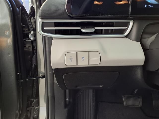 2025 Hyundai Elantra Limited photo