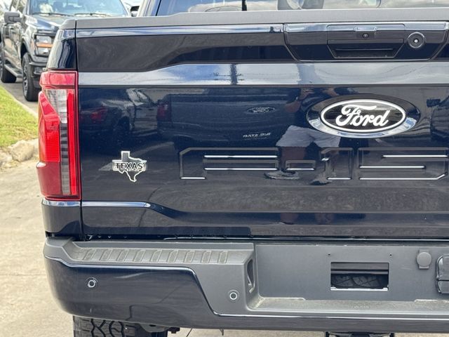 New 2026 Blue Ford XLT image 10