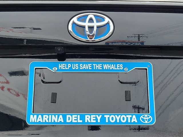 2023 Toyota RAV4 Hybrid LE photo