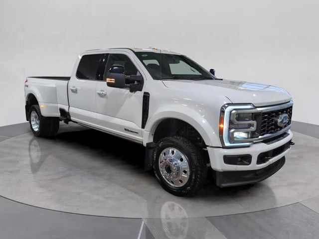 2026 Ford F-450 Super Duty Platinum Crew Cab LB DRW 4WD