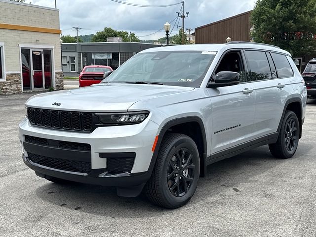 New 2025 Silver Jeep Altitude X image 3