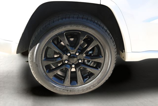 Used Car 2021 Jeep Grand Cherokee  Laredo X For Sale Under $25,000 In Austin, Texas