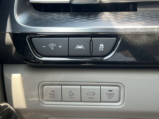 Used 2024 White Kia SX Prestige image 32