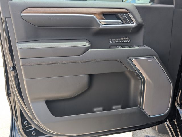 New 2026 Black Chevrolet High Country image 10