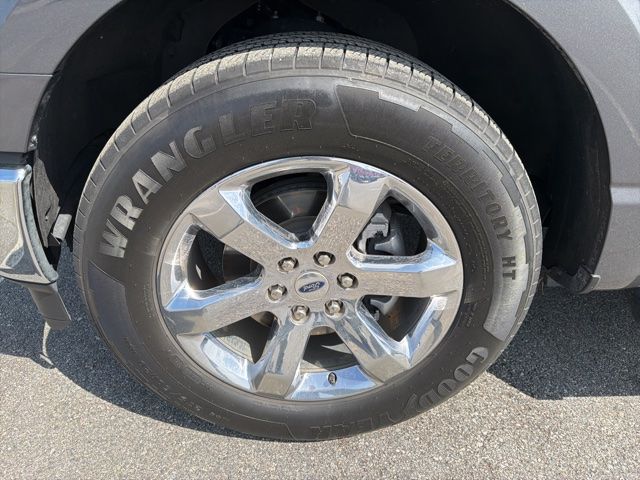 Certified Used 2023 Gray Ford Lariat image 8