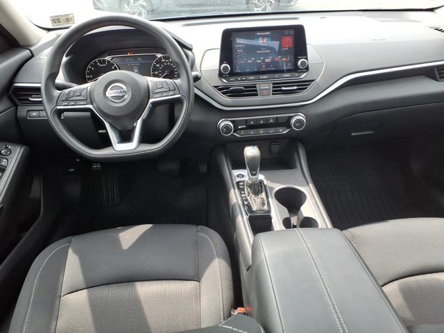 2022 Nissan Altima - Image 10