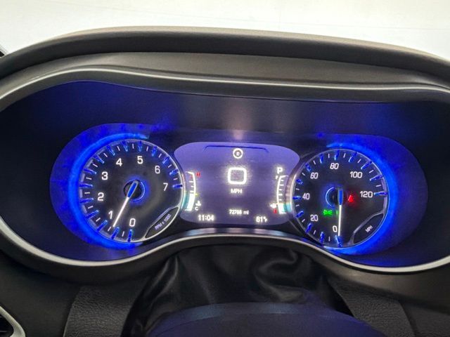 Used 2023 Chrysler Pacifica Van