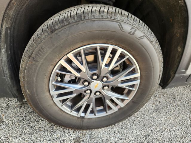 2025 Chevrolet Traverse LT Gray at River Oaks CDJR