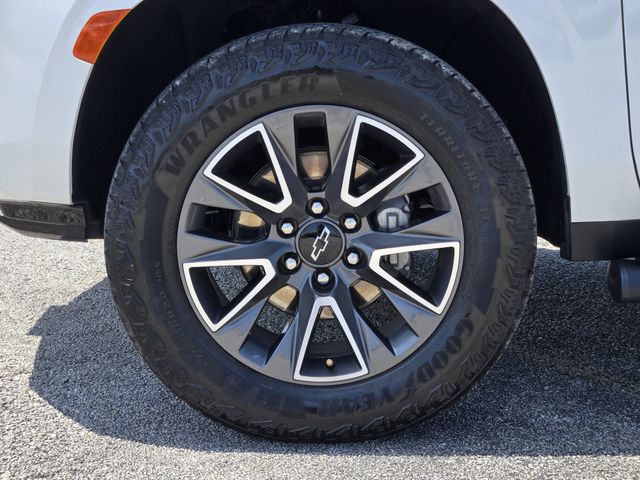 2024 Chevrolet Tahoe Z71 Beige at AutoSavvy Houston Southwest
