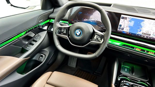 2025 BMW i5 xDrive40 23