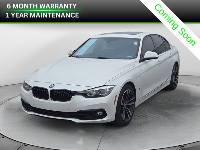 White Metallic 2018 BMW 3 Series 330e iPerformance Sedan RWD Sedan Rear-Wheel Drive 8-Speed Automatic