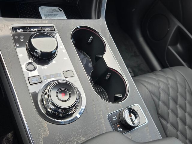 2027 Genesis GV80