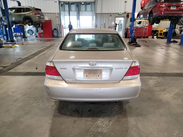 2006 Champagne Toyota Camry LE FWD Sedan
