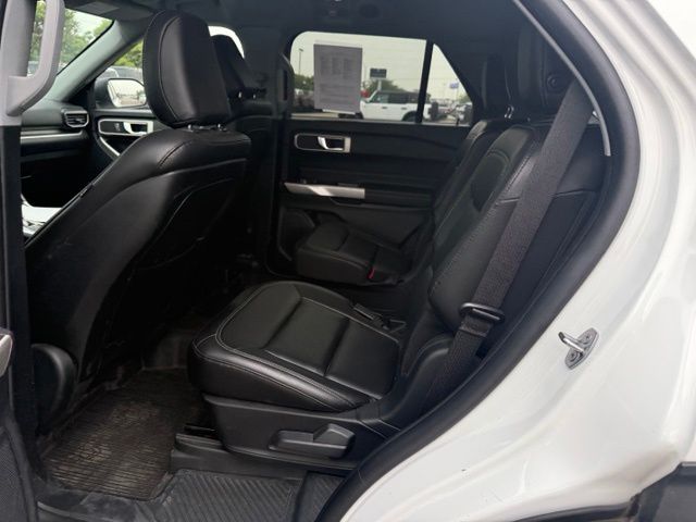 2020 Oxford White Ford Explorer XLT 4X4 SUV
