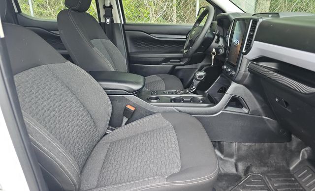 View vehicle photo 7