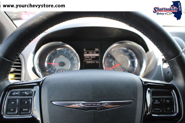 Used 2014 Chrysler Town & Country Van