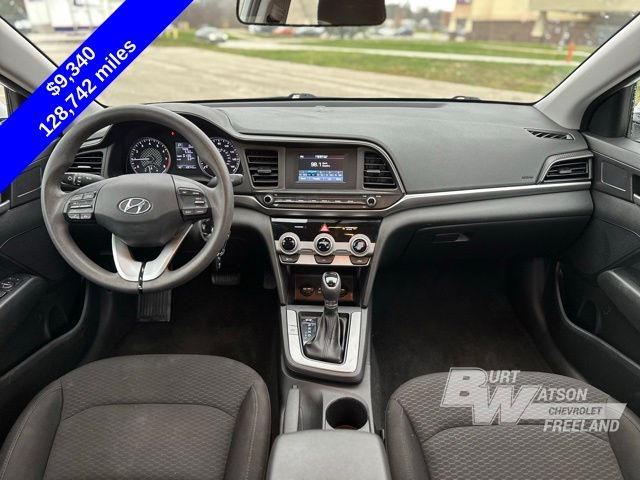 2019 Hyundai Elantra SE 13