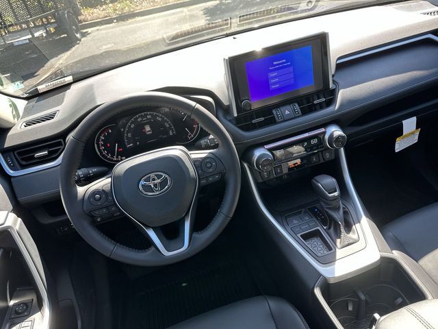 2024 Toyota RAV4 XLE Premium 13