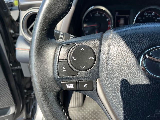 2018 Toyota RAV4 SE - Photo 25