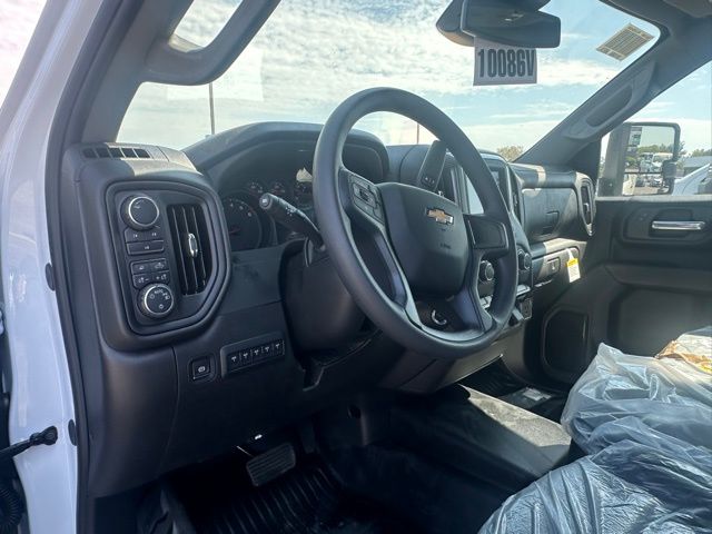 2024 Chevrolet Silverado 2500HD Work Truck photo