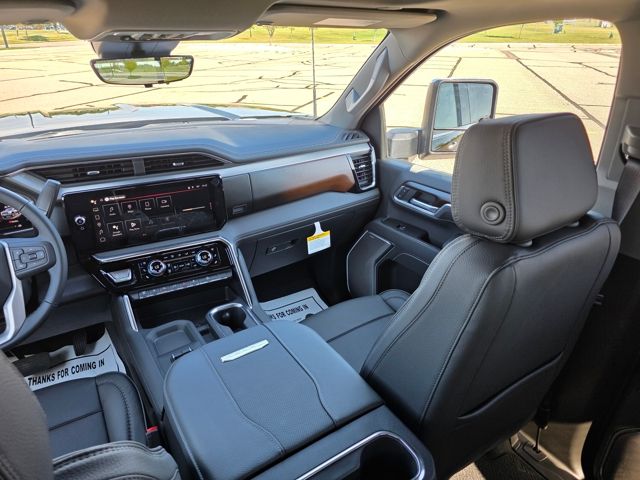 2026 GMC Sierra 3500HD Denali