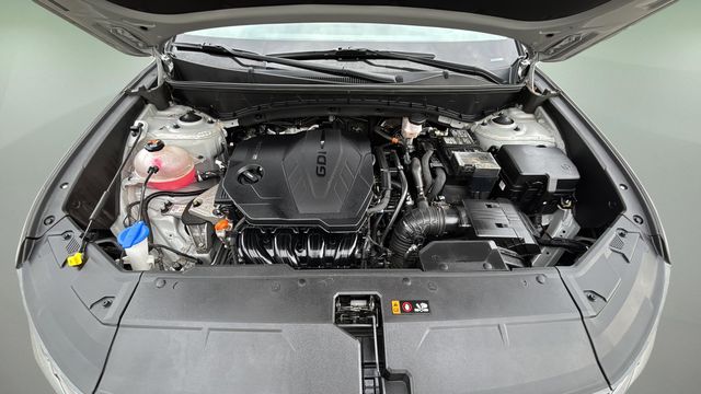 Used 2024 Silver Hyundai SEL image 32