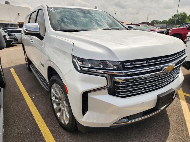 White (Iridescent Pearl Tricoat) 2024 Chevrolet Suburban Premier RWD SUV / Crossover 4X2