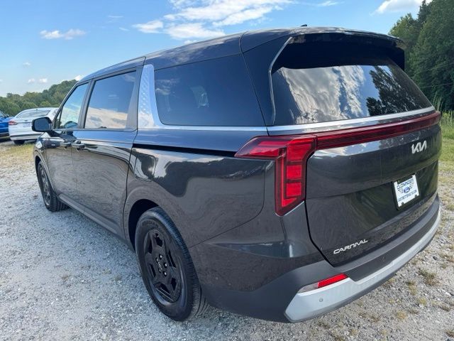 Used 2025  Kia LXS image 5