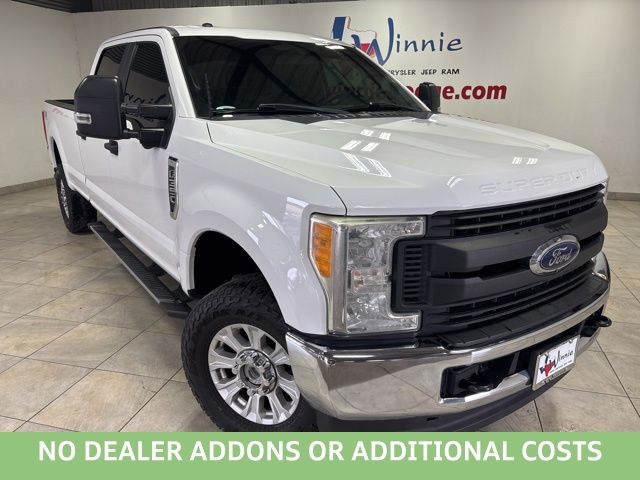 Oxford White 2017 Ford F-350 Super Duty XL Crew Cab 4WD Pickup Truck Four-Wheel Drive 6-Speed Automatic