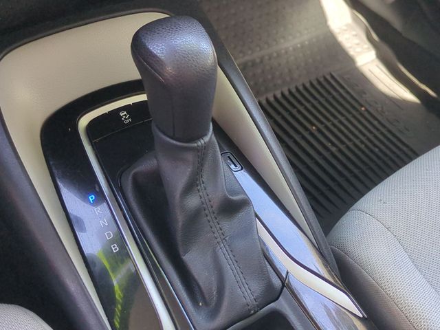 Used 2022 Black Toyota L image 38