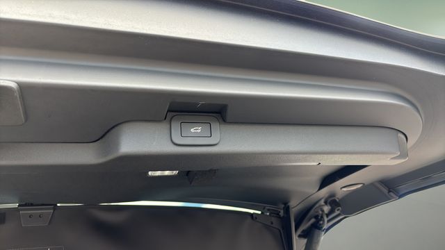 Used 2026  Land Rover Gemini Edition image 35