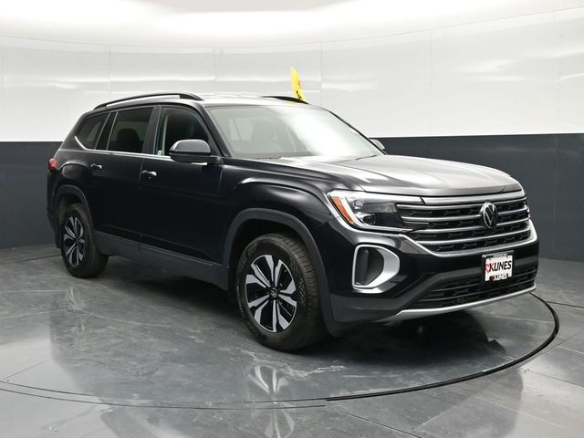 Deep Black Pearl 2025 Volkswagen Atlas SE 4Motion SUV / Crossover All-Wheel Drive 8-Speed Automatic