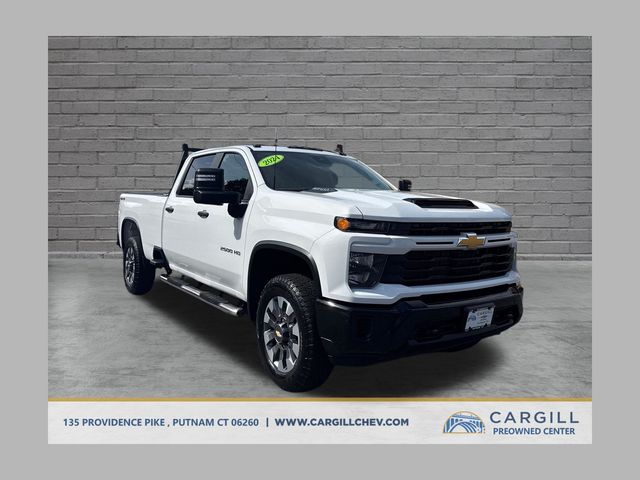 Summit White 2024 Chevrolet Silverado 2500HD Pickup Truck Four-Wheel Drive Automatic