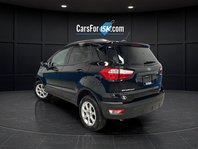 Used 2020 Shadow Black Ford SE image 5