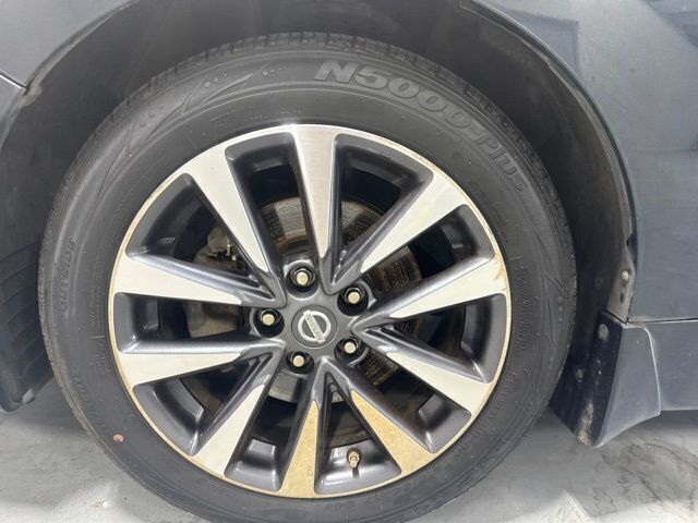 Used 2017 Nissan Altima Sedan