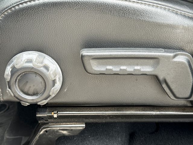 Used 2022 Gray Jeep Rubicon image 20