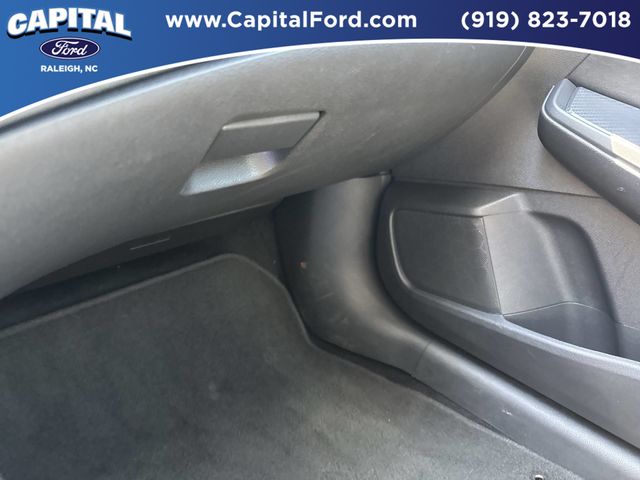 Used 2025 White Nissan SV image 27