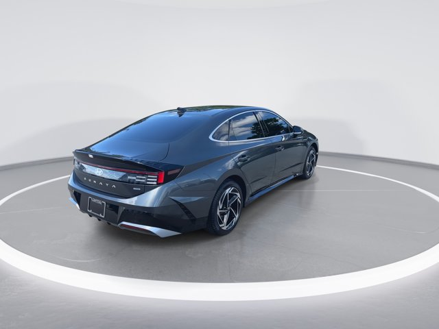 Used 2026 Gray Hyundai SEL Sport image 8