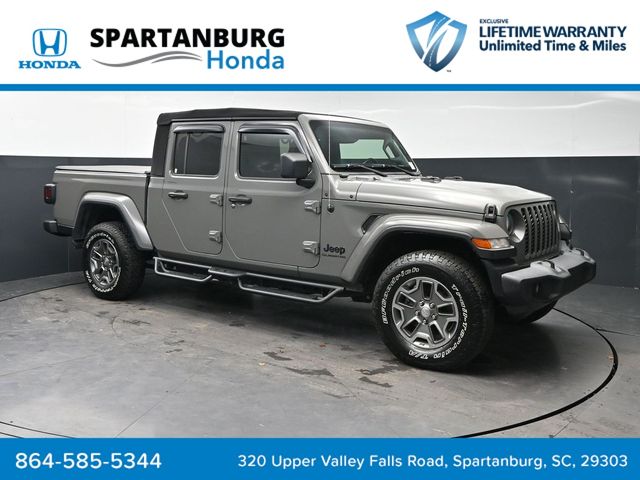 Sting-Gray Clearcoat 2021 Jeep Gladiator Pickup Truck Four-Wheel Drive 6-Speed Manual