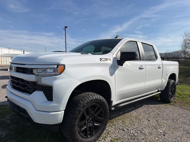 2022 Chevrolet Silverado 1500 RST Crew Cab 4WD