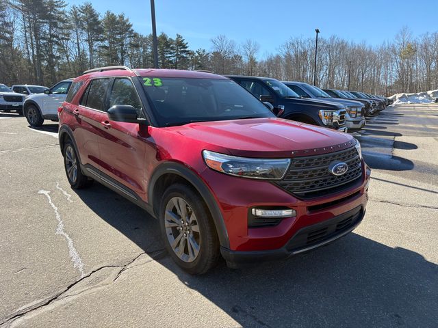 Rapid Red Metallic Tinted Clearcoat 2023 Ford Explorer XLT AWD SUV / Crossover All-Wheel Drive Automatic