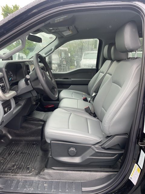 2025 Ford F-350 Super Duty XL