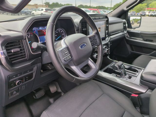 Used 2023 Agate Black Metallic Ford XLT image 15